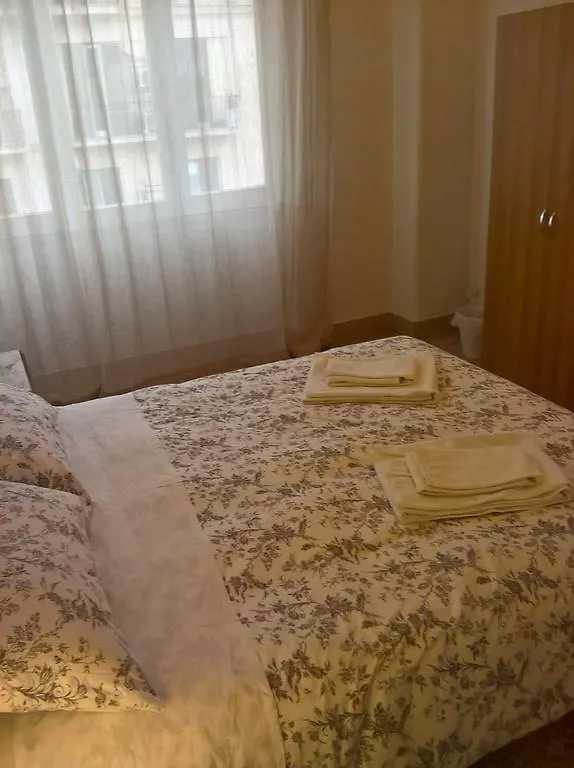 Marchese Ugo Bed & Breakfast Palermo İtalya